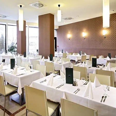 מלון Occidental 4*